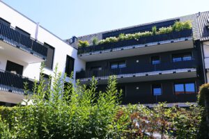 Foto Hausansicht von exklusiver 3 Zimmer Mietwohnung im 2. OG in Stuttgart Weilimdorf