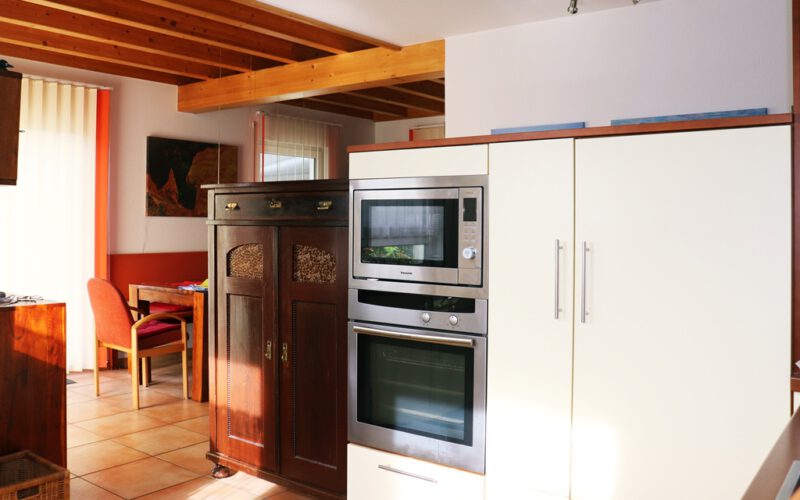 Freistehendes Einfamilienhaus in 74744 Ahorn, Einbauküche Backofen