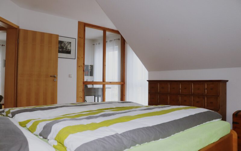 Freistehendes Einfamilienhaus in 74744 Ahorn, Schlafzimmer