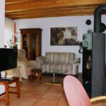 Freistehendes Einfamilienhaus in 74744 Ahorn, Wohnbereich mit Kamin